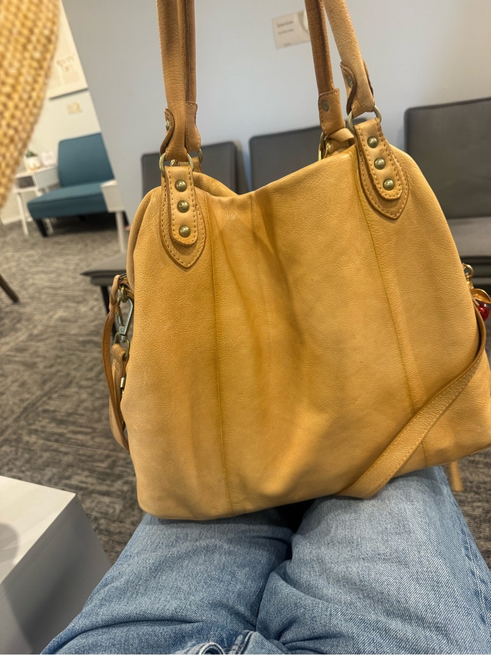 Free people Emerson tote in mustard color. Rare!! - Picture 4 of 4